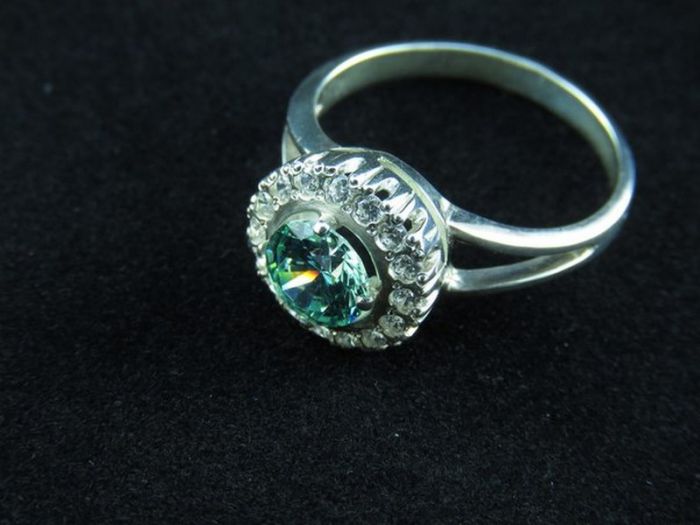 Серебряное кольцо с фианитами Swarovski - 2