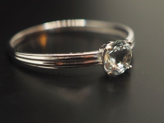 Серебряное кольцо с натуральным бериллом - 238