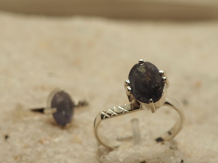 Серебряное двойное  кольцо с Александритами-671